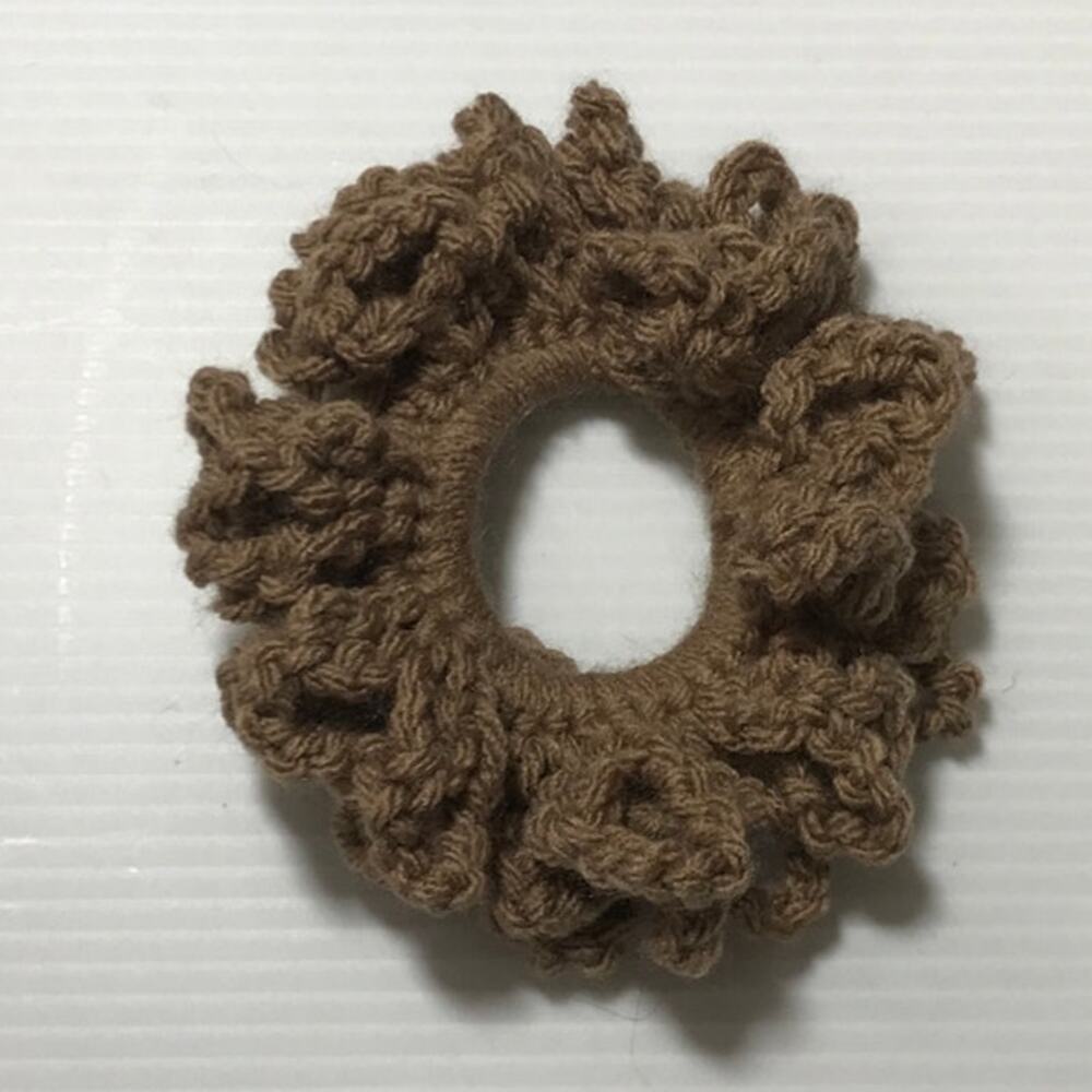 NWT Toupe Handmade Crocheted Hair Scrunchie